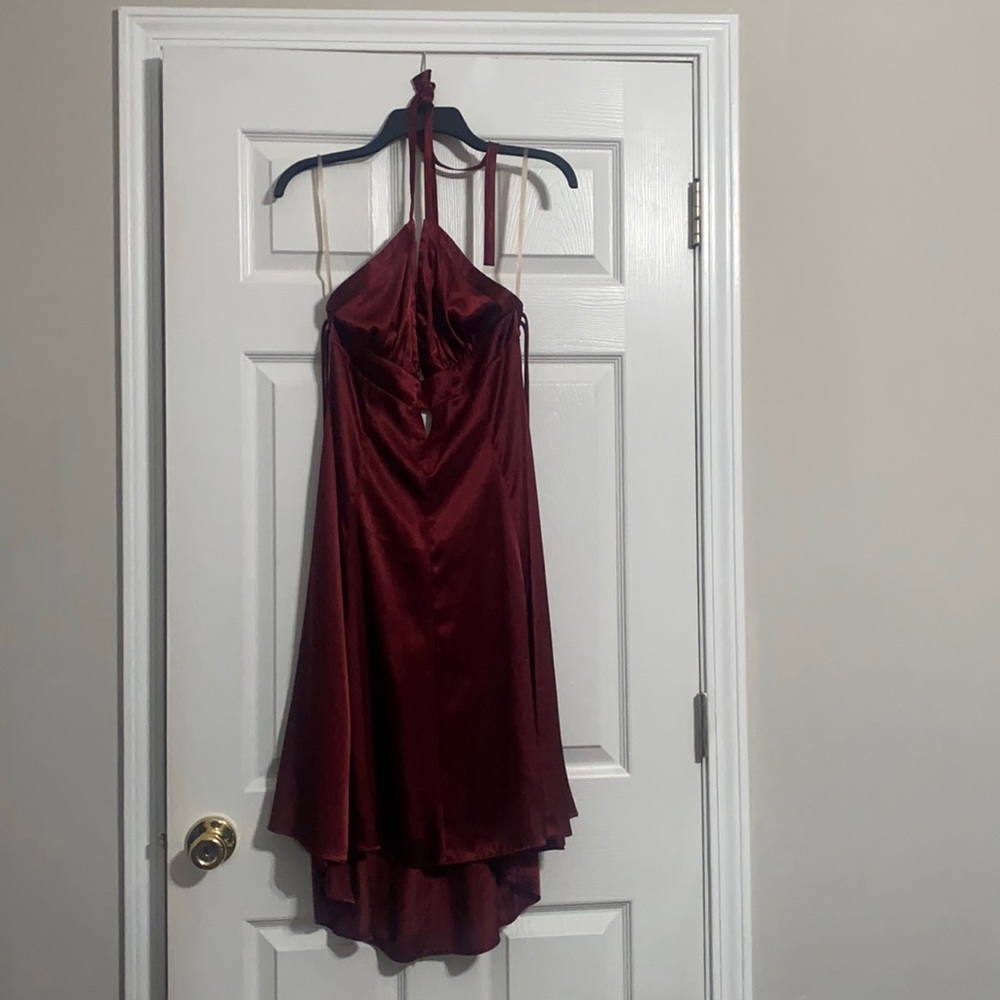 Ladies dress. Dinner. Brunch.